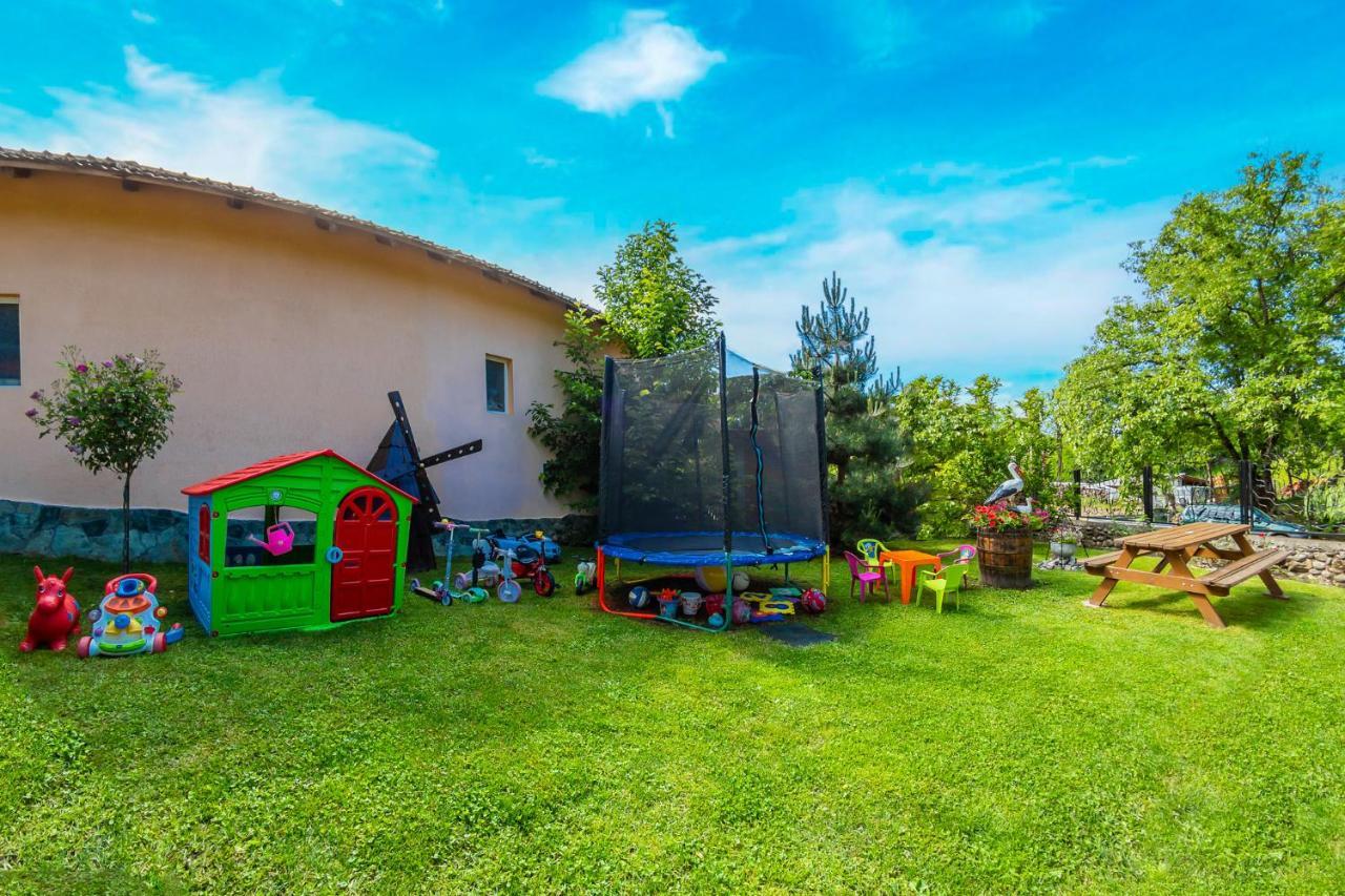 Pensiunea Valea Magurii Novaci-Străini Exterior photo