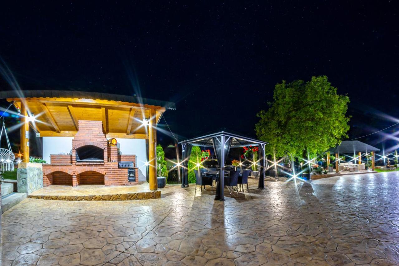 Pensiunea Valea Magurii Novaci-Străini Exterior photo