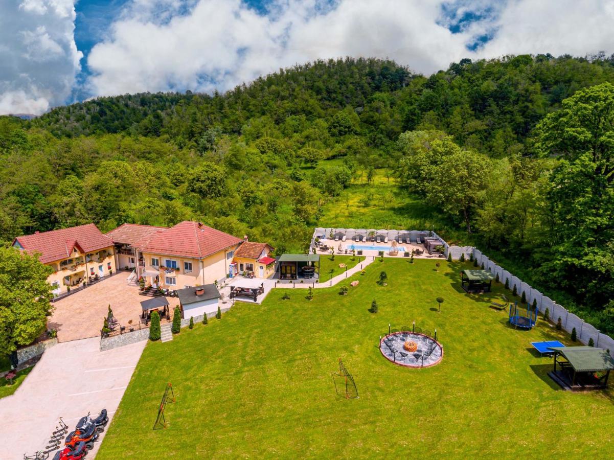 Pensiunea Valea Magurii Novaci-Străini Exterior photo
